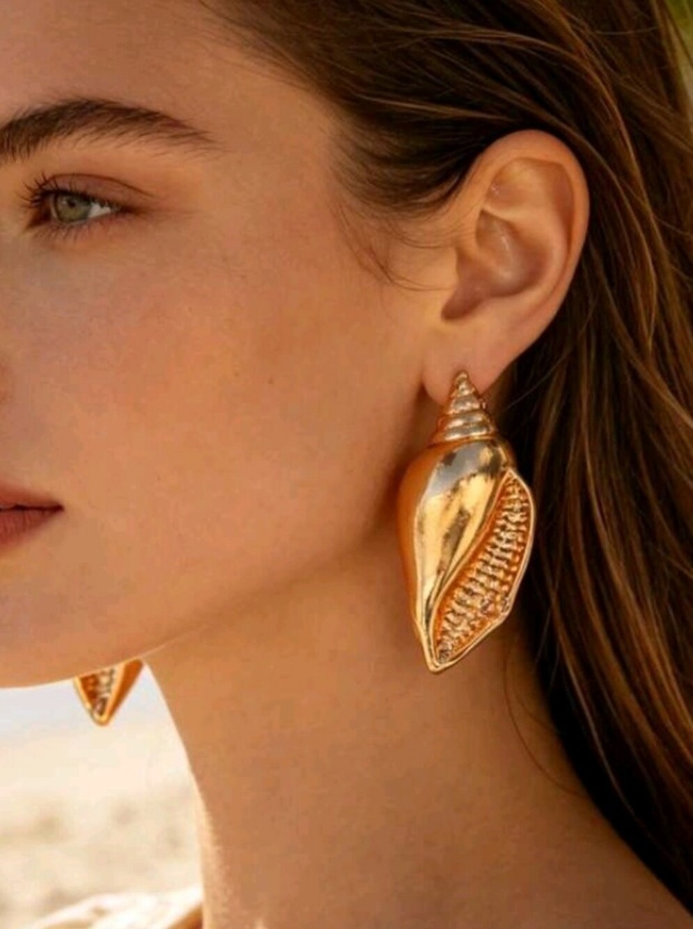 NEW! Stunning Retro-Vintage Gold Shell Statement Earrings - Women Jewelry